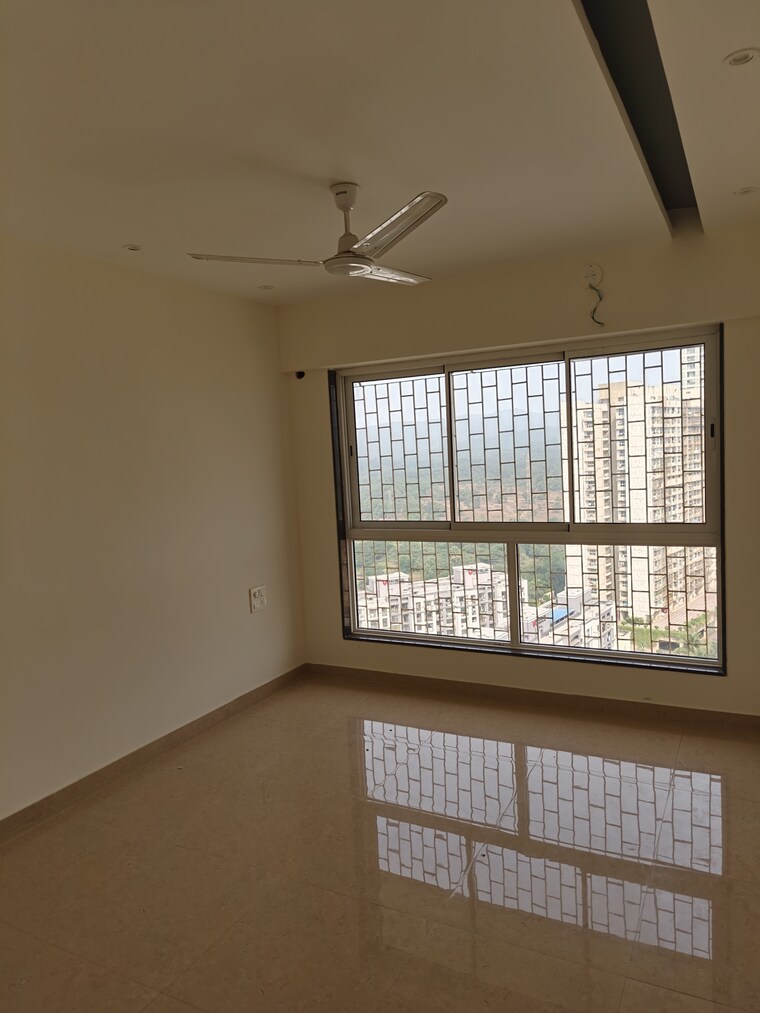 Room, evershine-crown 2.5 Bedroom 825 Sq.Ft. Apartment In Kandivali East Mumbai 9579353
