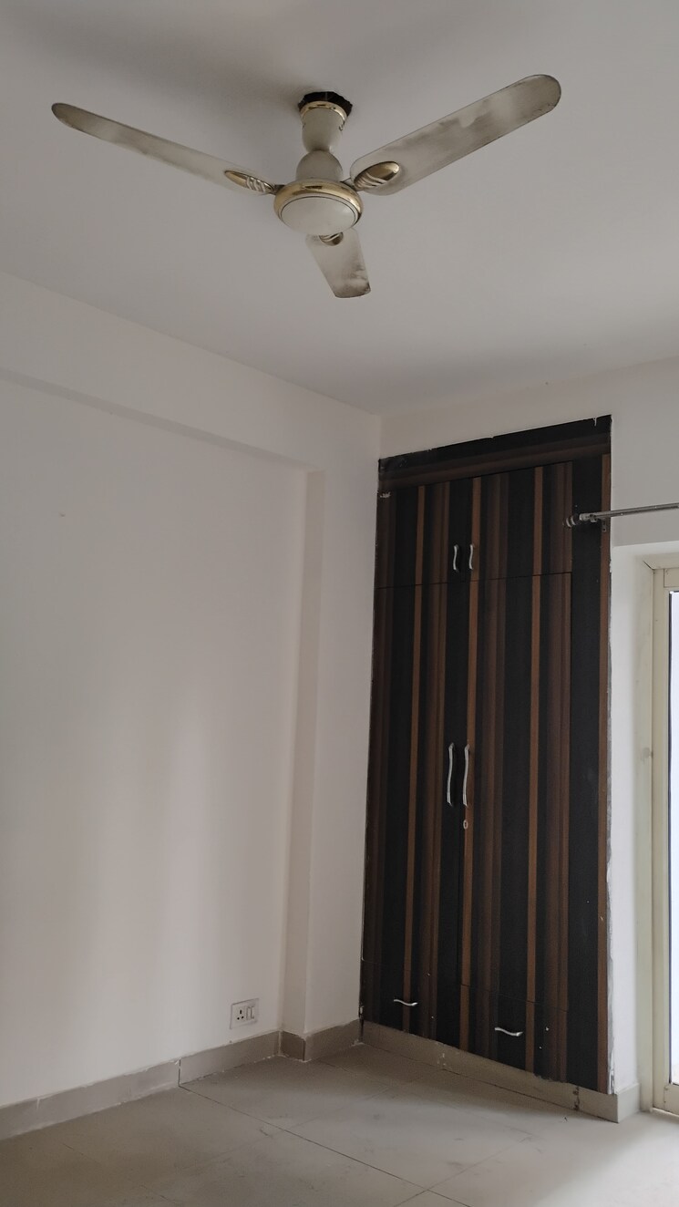 undefined, panchsheel-greens-ii 2 Bedroom 915 Sq.Ft. Apartment In Sector 16 Greater Noida Greater Noida 9579369