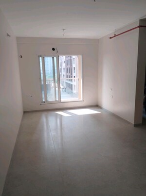 Room in 2 BHK Apartment at Dosti West County Phase 4 Dosti Pine, Balkum Pada – for Rent