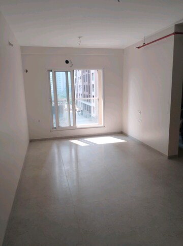 Room in 2 BHK Apartment at Dosti West County Phase 4 Dosti Pine, Balkum Pada – for Rent