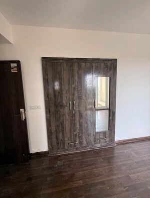 2 BHK Apartment For Rent in BPTP Discovery Park, Sector 80