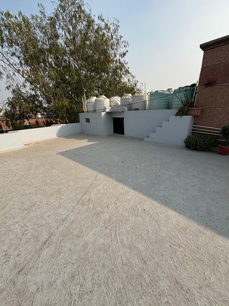  Parking, green-india-place 2 Bedroom 980 Sq.Ft. Apartment In Rajat Vihar Noida 9579402