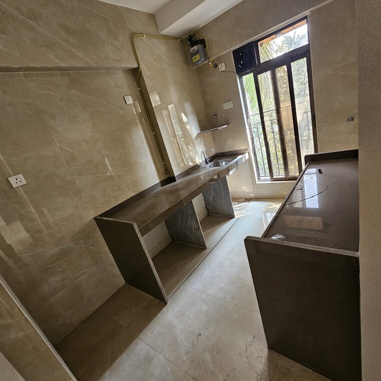 Kitchen, goregaon east 5 Bedroom 1500 Sq.Ft. Apartment In Goregaon East Mumbai 9579403