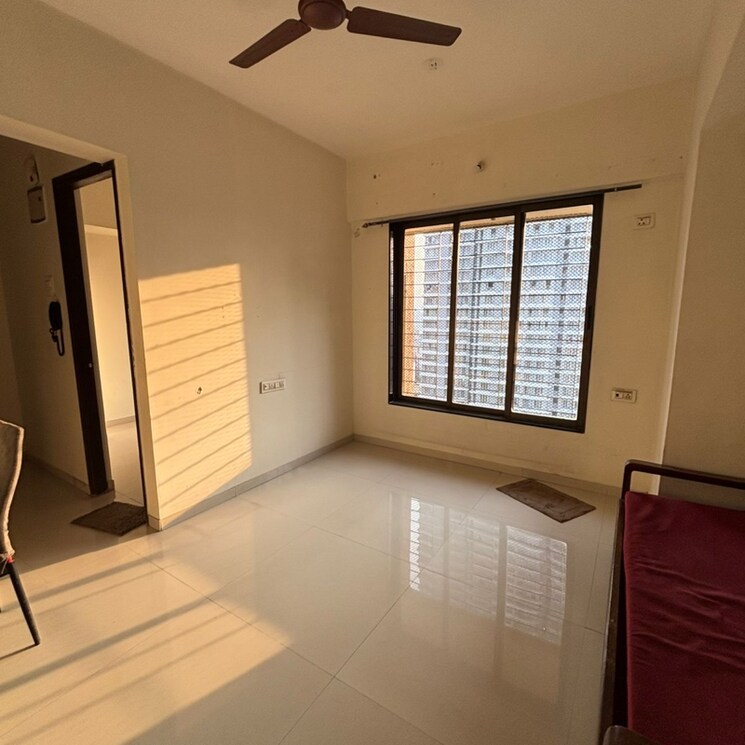 Room, vr-bhoomi-acres-j-wing 1 Bedroom 350 Sq.Ft. Apartment In Hiranandani Estate Thane 9579411
