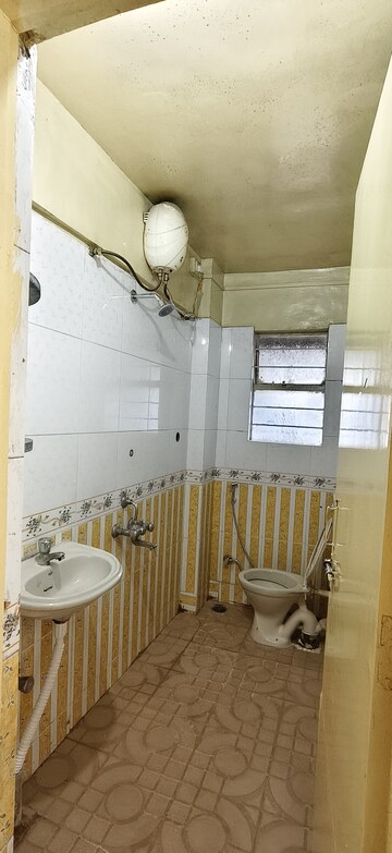Attached Bathroom in 2 BHK Apartment at Wadgaon Sheri – for Rent