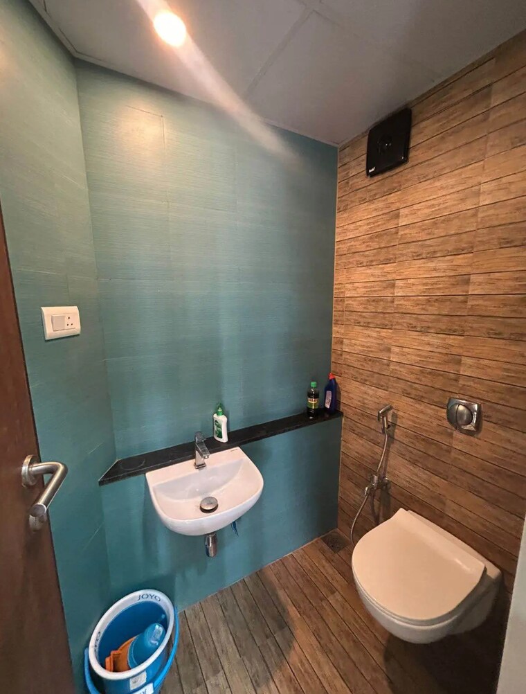 Bathroom, lodha-crown-quality-homes 1 Bedroom 500 Sq.Ft. Apartment In Majiwada Thane 9579427
