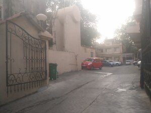 Parking in 3 BHK Apartment at Prabhadevi CHS, Prabhadevi – for Rent