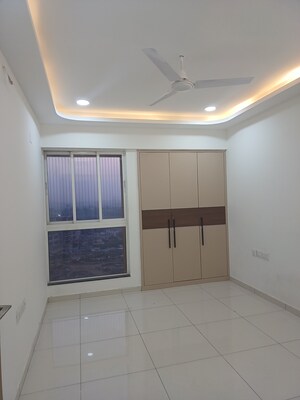 Room in 2 BHK Apartment at Godrej Nirvaan, Themghar – for Rent