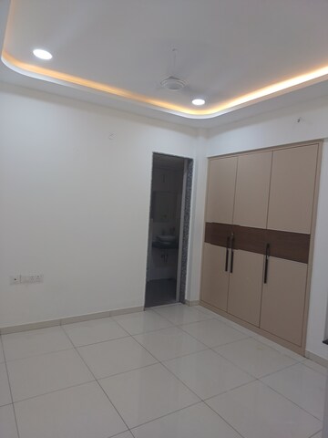 2 BHK Apartment For Rent in Godrej Nirvaan, Themghar