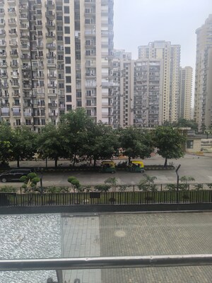  Shop – Exterior View View at Spectrum@Metro, Sector 75 - for Rent