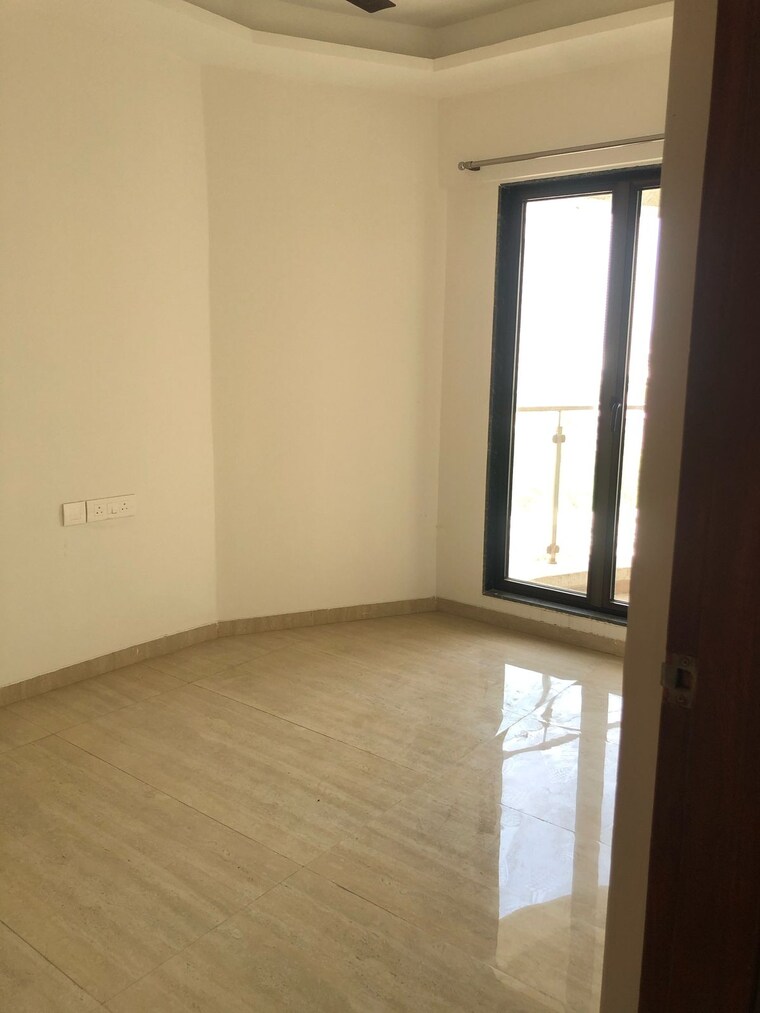 Room, je-and-vee-om-trimurti 2 Bedroom 687 Sq.Ft. Apartment In Malad East Mumbai 9578423