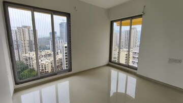 Room in 2 BHK Apartment at Avant Hillway, Goregaon East – for Rent