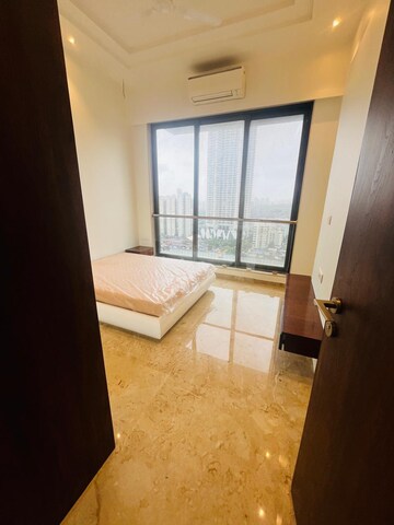 Room in 3 BHK Apartment at Jyoti Sukriti, Goregaon East – for Rent