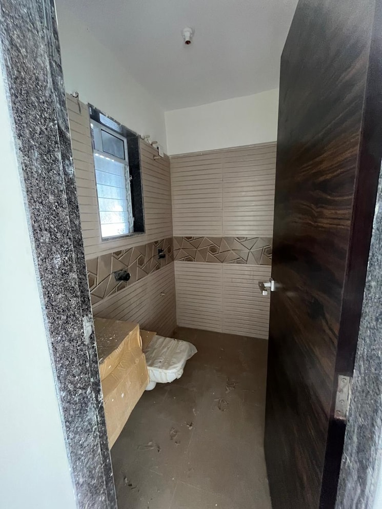 Bathroom, aspen-park 1 Bedroom 424 Sq.Ft. Apartment In Goregaon East Mumbai 9578171