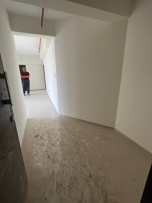 Room in 1 BHK Apartment at Aspen Park, Goregaon East – for Rent