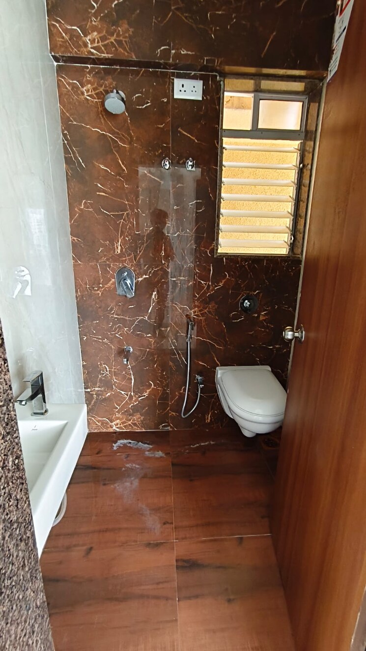 Bathroom, avant-hillway 2 Bedroom 618 Sq.Ft. Apartment In Goregaon East Mumbai 9577696