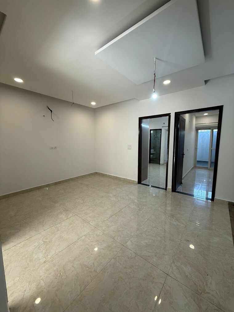 Room, dhakoli 2 Bedroom 142 Sq.Yd. Builder Floor In Dhakoli Zirakpur 9579468
