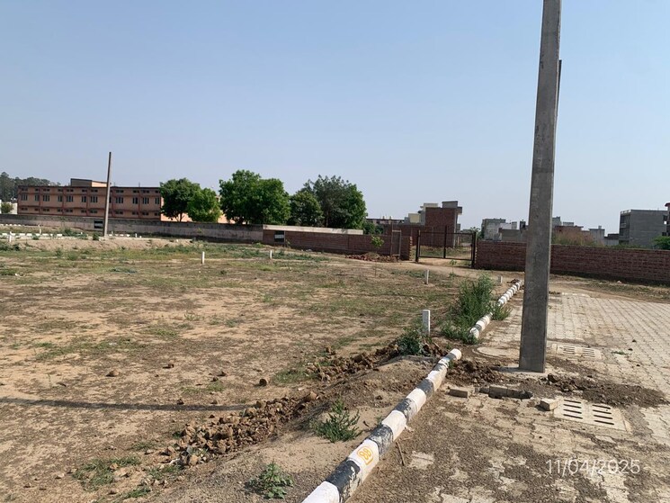 undefined, dera bassi  125 Sq.Yd. Plot In Dera Bassi Mohali 9579465