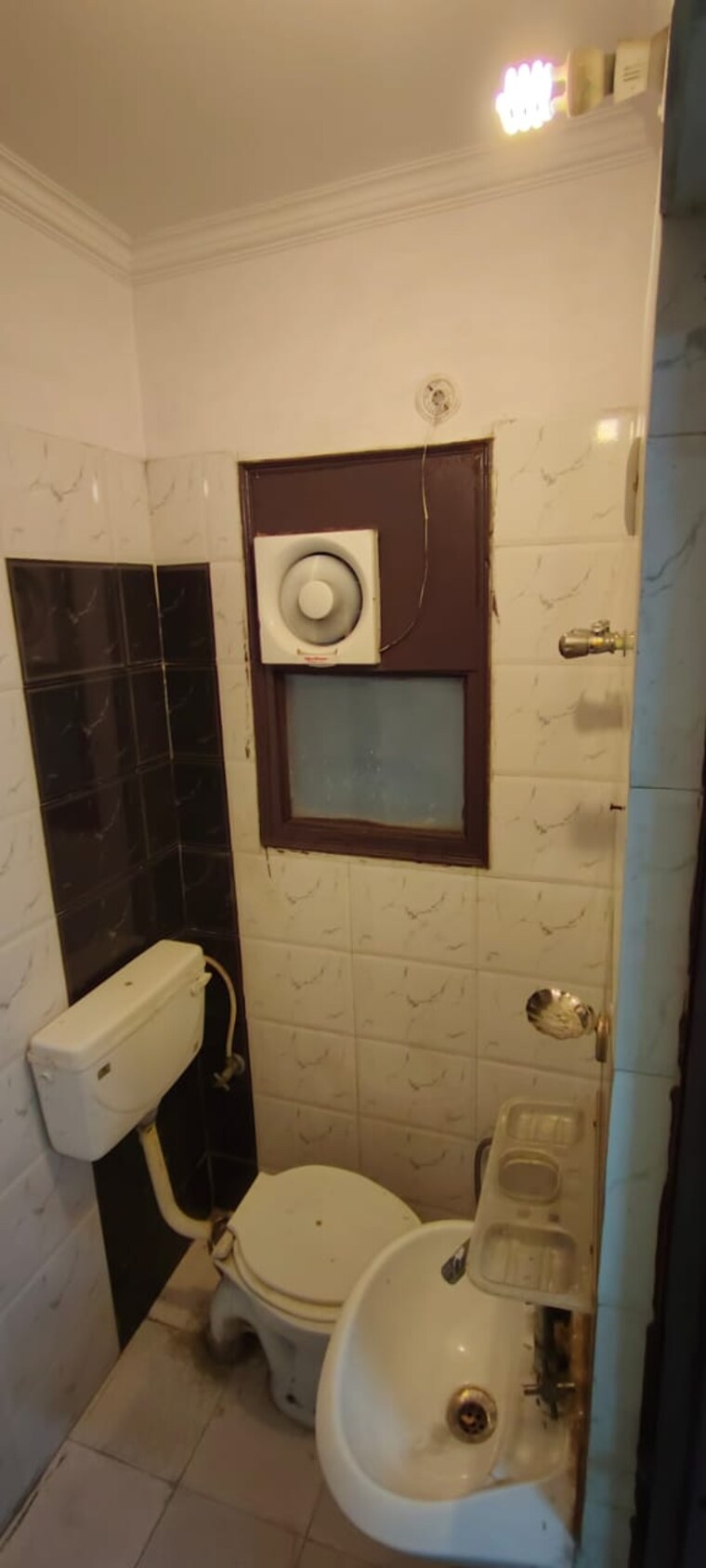 Bathroom, dwarka 2 Bedroom 750 Sq.Ft. Builder Floor In Dwarka Delhi 9579471