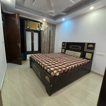 Bedroom in 2 BHK Builder Floor at Saket – for Rent