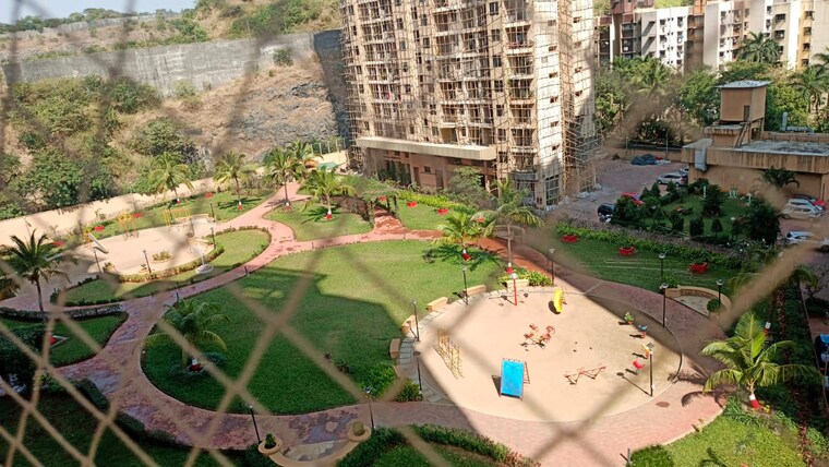 Garden, k-raheja-heights 2 Bedroom 1165 Sq.Ft. Apartment In Malad East Mumbai 9577521