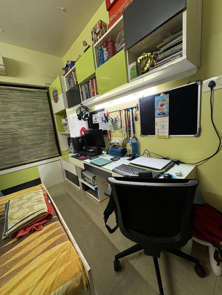 Master Bedroom, riddhi-tower 3 Bedroom 1225 Sq.Ft. Apartment In Malad East Mumbai 9577425