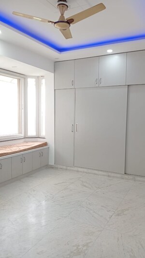 Room in 3 BHK Builder Floor at Sector 7 Dwarka – for Sale