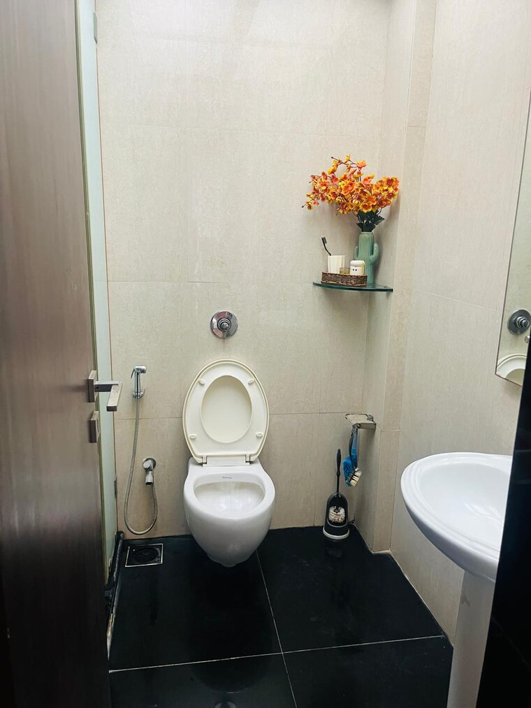 Bathroom, riddhi-garden 2 Bedroom 980 Sq.Ft. Apartment In Malad East Mumbai 9577337
