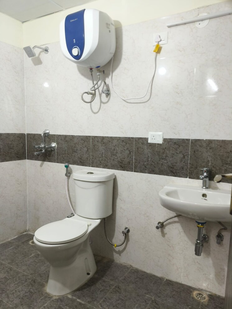 Team Area, amrapali-crystal-homes 4 Bedroom 2175 Sq.Ft. Apartment In Sector 76 Noida 9579496