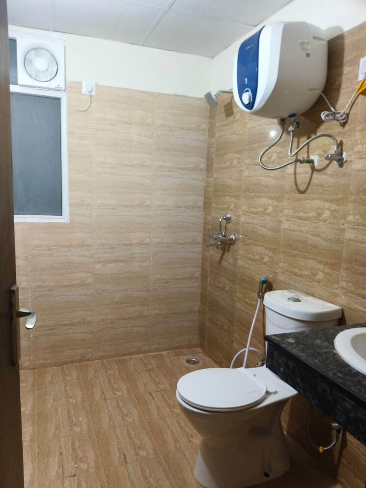 Bathroom, amrapali-crystal-homes 4 Bedroom 2175 Sq.Ft. Apartment In Sector 76 Noida 9579496