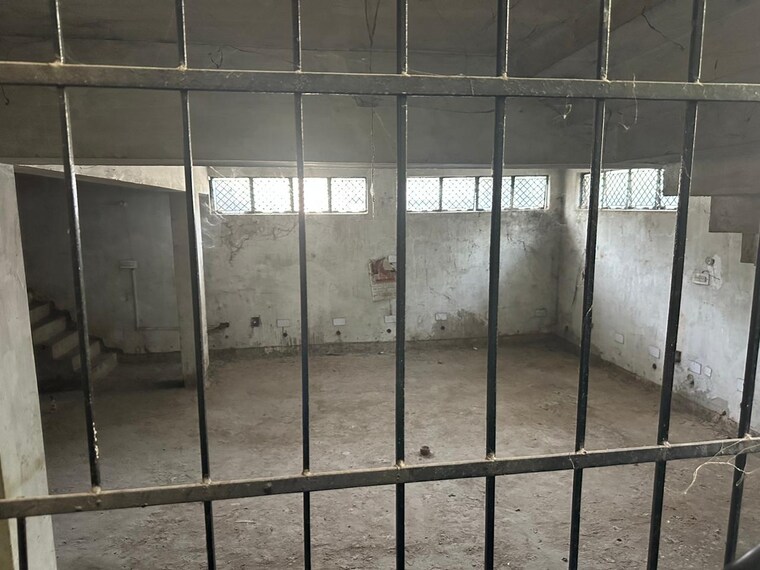 Exterior View, south city Commercial Warehouse 3000 Sq.Ft. In South City Lucknow 9579494