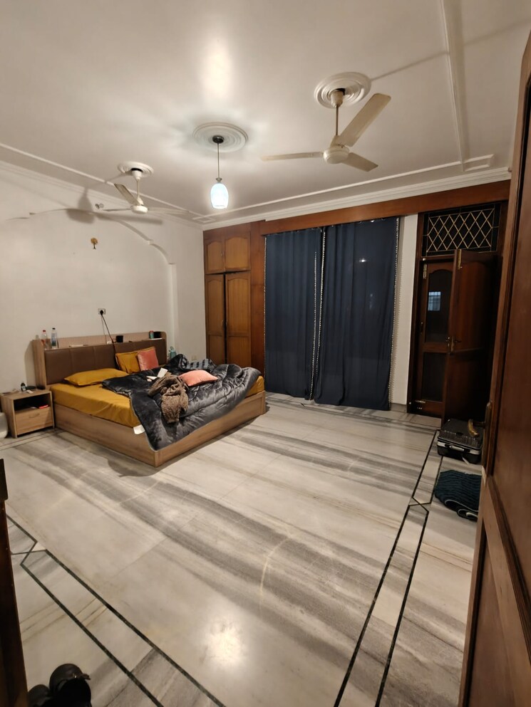 Bedroom, sector 31 3 Bedroom 1850 Sq.Ft. Builder Floor In Sector 31 Gurgaon 9579505