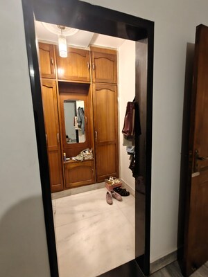 Room in 3 BHK Builder Floor at Sector 31 – for Rent