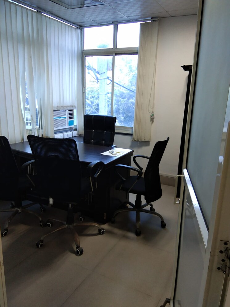 Team Area, dwarka Commercial Office Space 600 Sq.Ft. In Dwarka Delhi 9579510