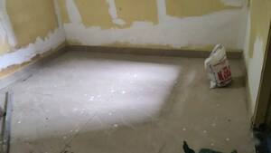 Room in 1 RK Apartment at Swadeshi CHS, Chunabhatti – for Sale