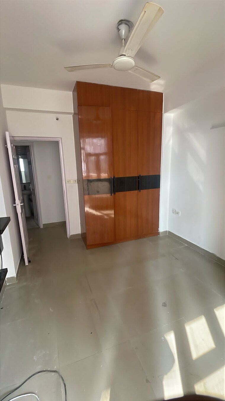 Room, amrapali-golf-homes 3 Bedroom 1115 Sq.Ft. Apartment In Sector 4 Greater Noida Greater Noida 9579517