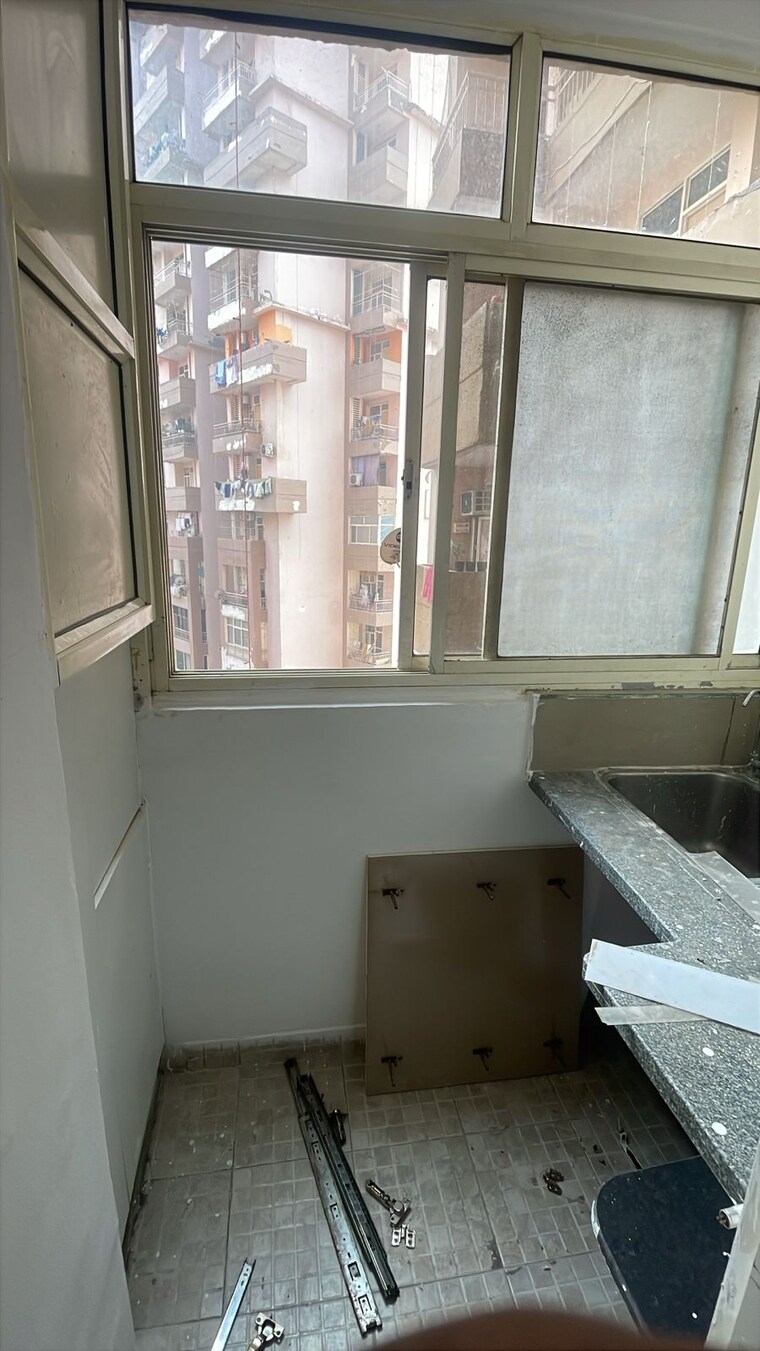 Kitchen, amrapali-golf-homes 3 Bedroom 1115 Sq.Ft. Apartment In Sector 4 Greater Noida Greater Noida 9579517