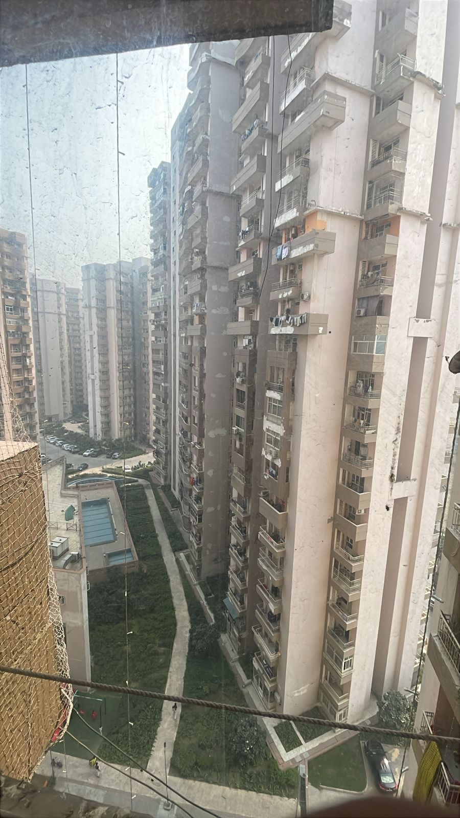 3 BHK + Pooja Room Apartment For Rent in Amrapali Golf Homes