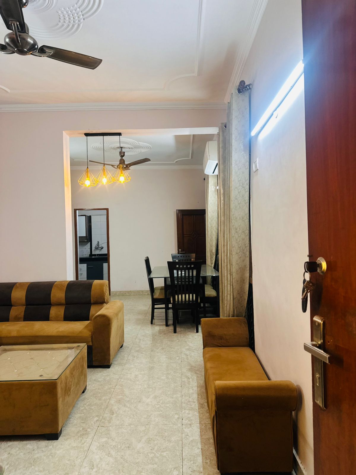 2 BHK Builder Floor For Rent in H Block 