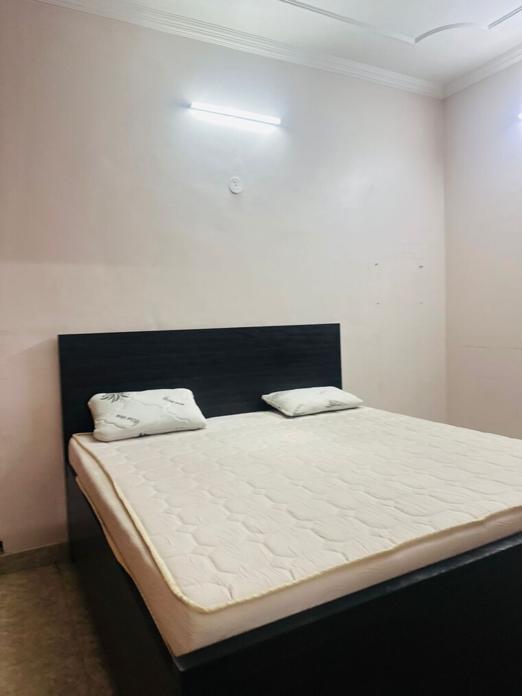 Bedroom, sector 40 2 Bedroom 1376 Sq.Ft. Builder Floor In Sector 40 Gurgaon 9579533