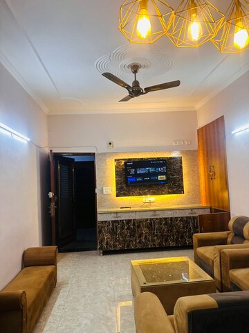 Living Room in 2 BHK Builder Floor at Sector 40 – for Rent