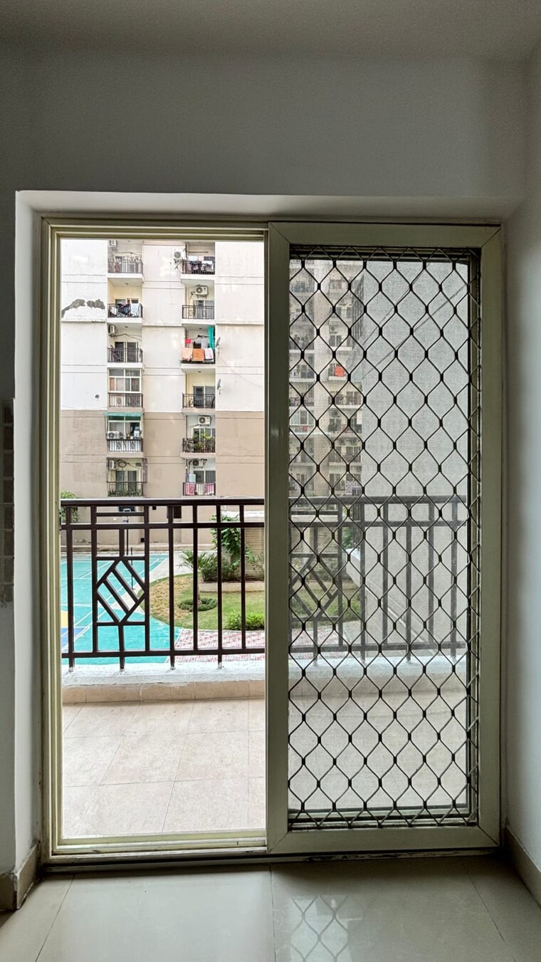 Room, gaur-city-2-14th-avenue 2 Bedroom 614 Sq.Ft. Apartment In Sector 16c Greater Noida Greater Noida 9579534