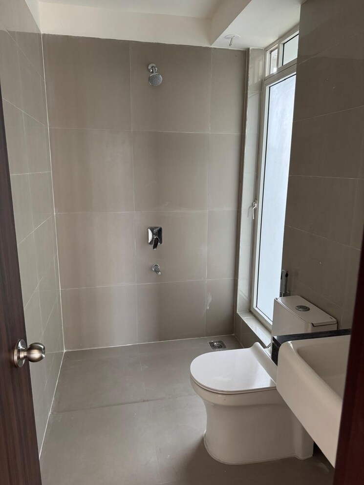 Bathroom, indiabulls-one-indiabulls 3.5 Bedroom 1450 Sq.Ft. Apartment In Pokhran Road No Two Thane 9579545