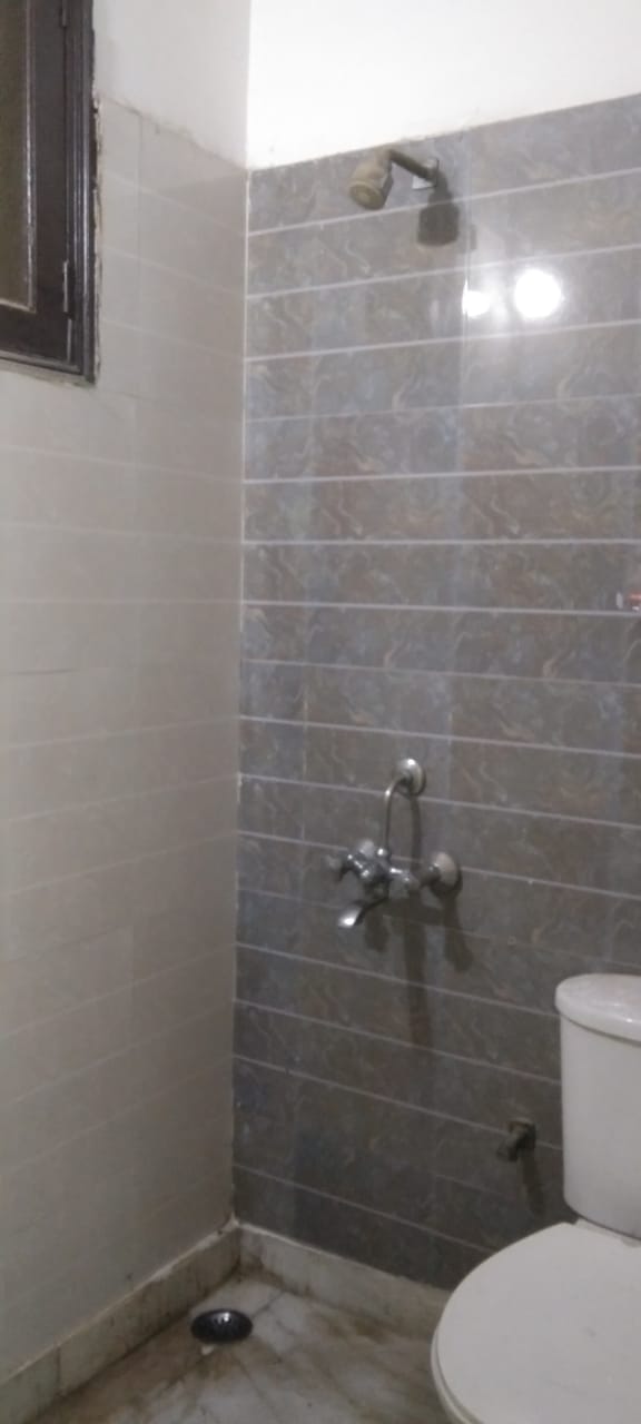 2 BHK + Extra Room Builder Floor For Rent in Chhabra Real Estates