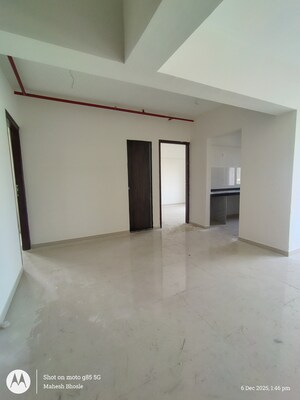 2 BHK Apartment For Sale in Roswalt Ray, Dahisar East