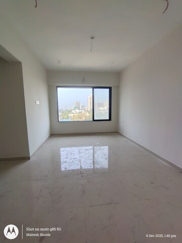 Furnished Amenities in 2 BHK Apartment at Roswalt Ray, Dahisar East – for Sale