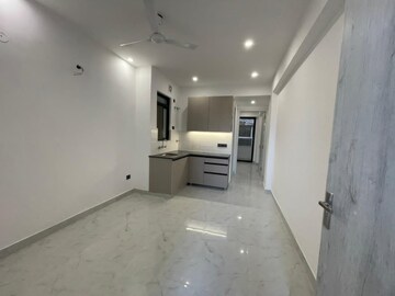 Building Lobby in 1 BHK Builder Floor at Mehrauli – for Rent