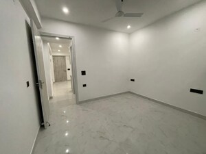 Room in 1 BHK Builder Floor at Mehrauli – for Rent