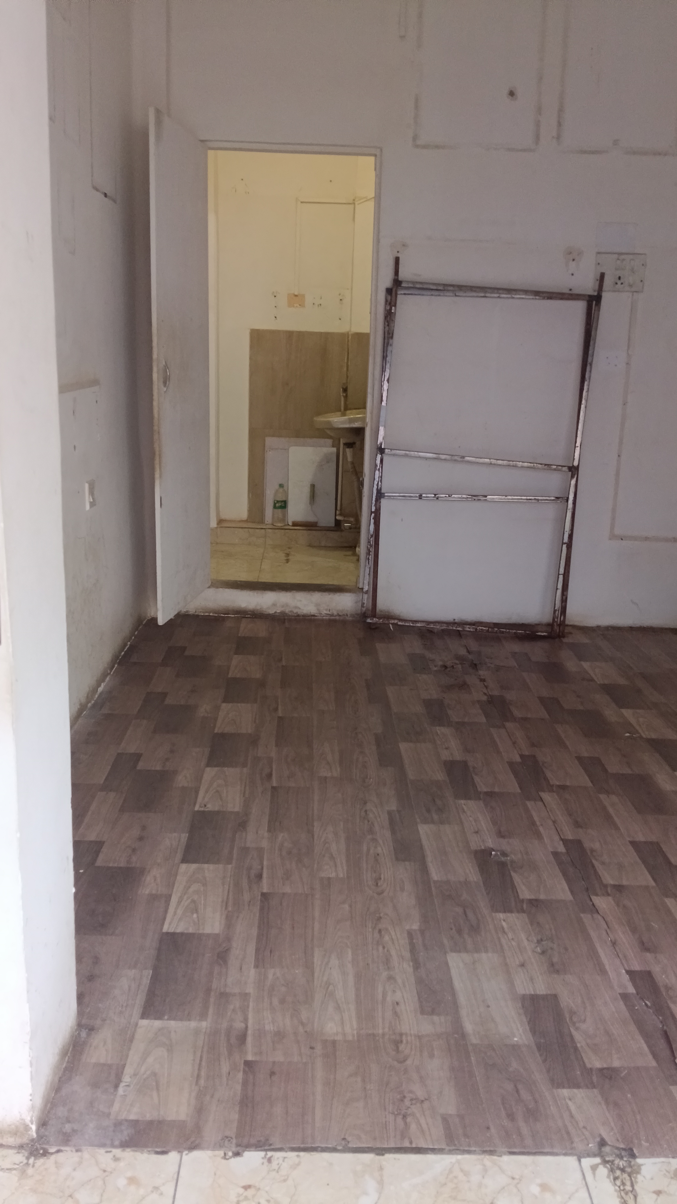 Retail Shop For Rent in Kristi Villa