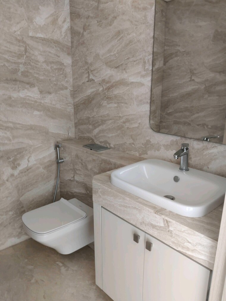 Bathroom, rustomjee-crown 5 Bedroom 2460 Sq.Ft. Apartment In Prabhadevi Mumbai 9579604